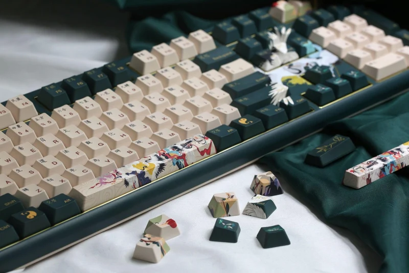Varmilo VBM108 Crane Mechanical Keyboard (Varmilo EC Rose V2) (A01A037B0A4A01A031)