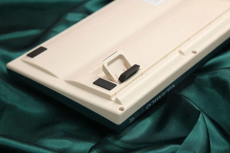 Varmilo VBM108 Crane Mechanical Keyboard (Varmilo EC Rose V2) (A01A037B0A4A01A031)