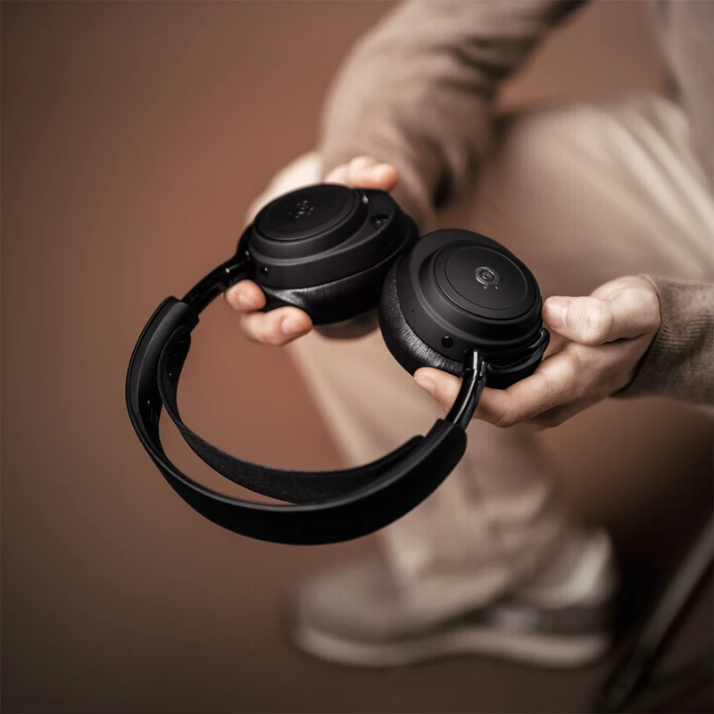 SteelSeries Arctis Nova Elite Hi-Res Wireless Gaming Headset for PC / Playstation / Nintendo Switch / Mobile / Xbox (Obsidian, Sage & Gold)
