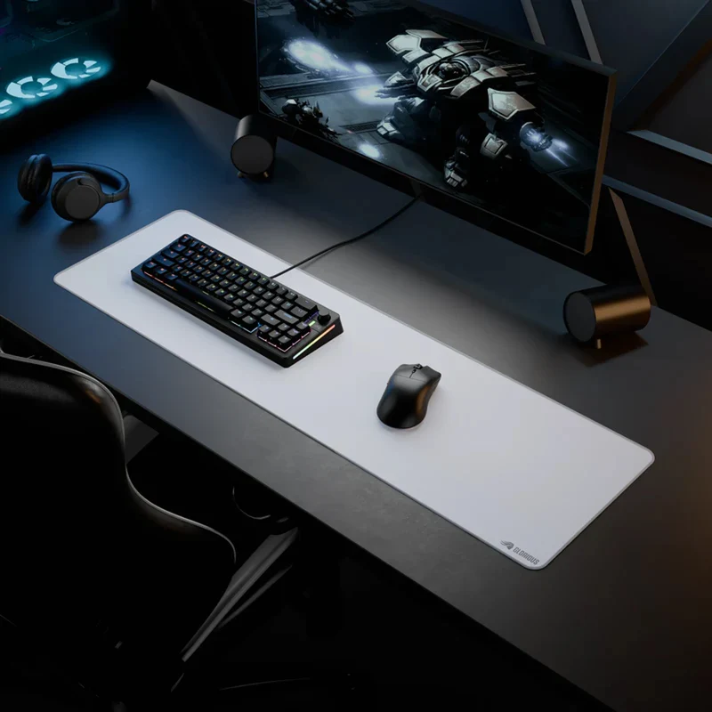 Glorious GMP 2 Large Extended Stitched Cloth Gaming Mousepad (Black, White)
