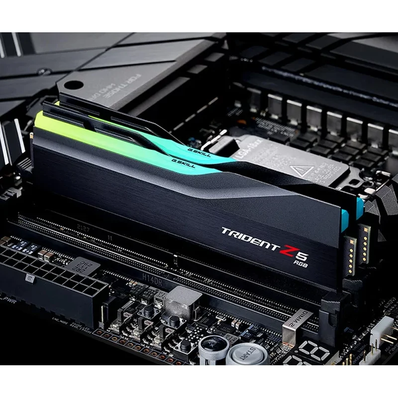 G.Skill Trident Z5 RGB 16GB (16GBx1) DDR5 6000MT/s CL36-36-36-96 1.35V Intel XMP 3.0 / AMD EXPO Desktop Memory (Black, White)