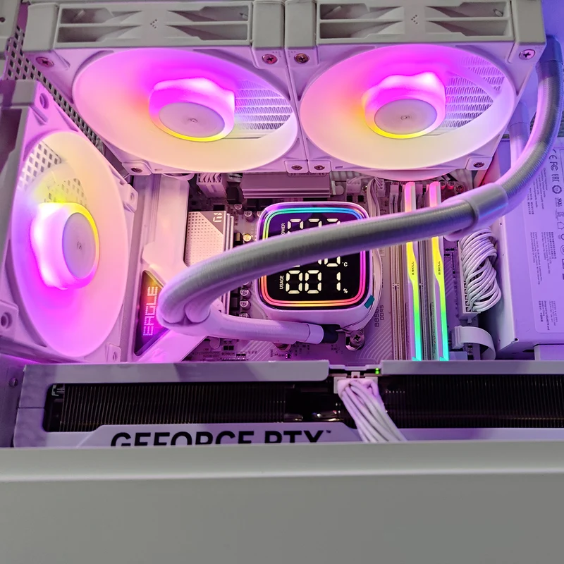 Sophos CH260 White Desktop Gaming PC | AMD Ryzen 7 7700X | 32GB RAM | 1TB SSD with WiFi + Bluetooth | GeForce RTX 5070 OC | Windows 11 Pro
