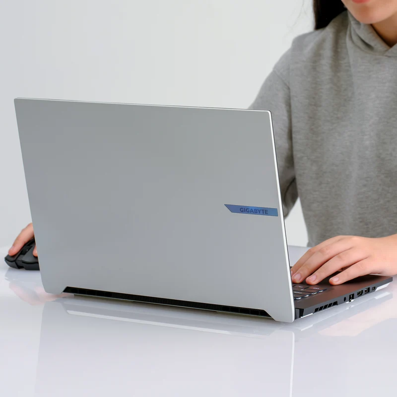 Gigabyte Aero X16 1WH93PHC94DH Copilot+ PC Laptop (White) | 16" QHD+ (2560x1600) 165Hz IPS | Ryzen AI 7 350 | 16GB RAM | 1TB SSD | RTX 5070 8GB | Windows 11 Home | Gigabyte Backpack