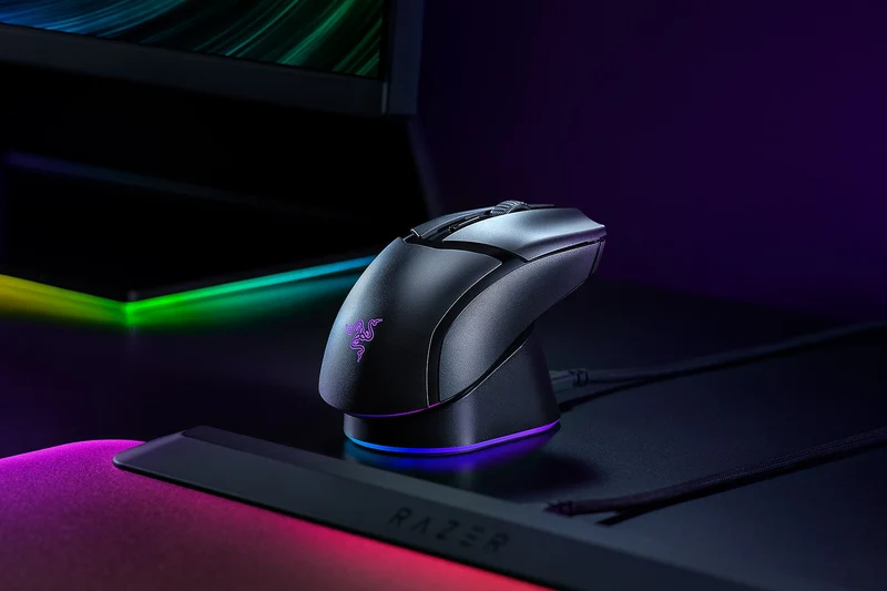 Razer Cobra HyperSpeed Lightweight Customizable Wireless Gaming Mouse with Razer Chroma RGB (Black)