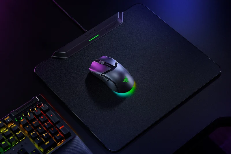 Razer Cobra HyperSpeed Lightweight Customizable Wireless Gaming Mouse with Razer Chroma RGB (Black)