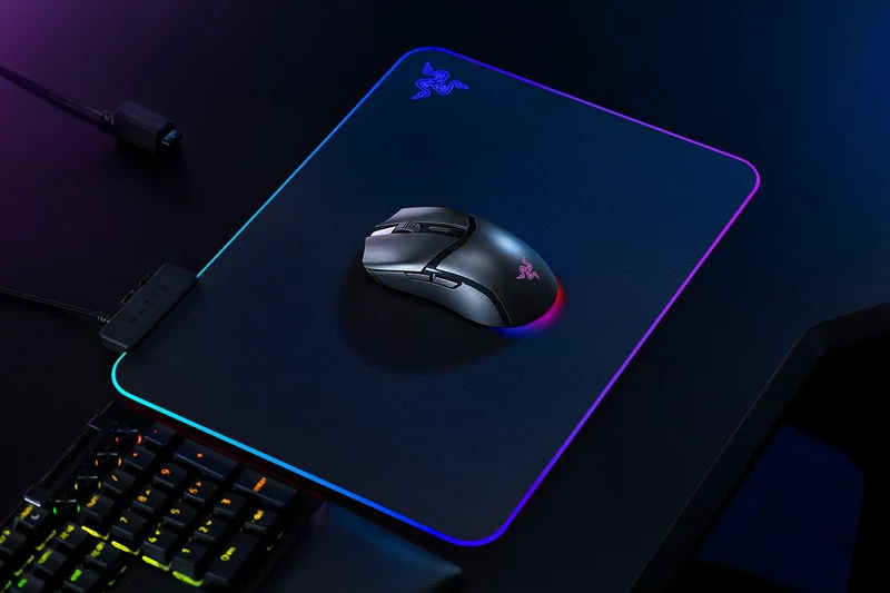 Razer Cobra HyperSpeed Lightweight Customizable Wireless Gaming Mouse with Razer Chroma RGB (Black)