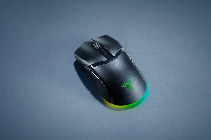 Razer Cobra HyperSpeed Lightweight Customizable Wireless Gaming Mouse with Razer Chroma RGB (Black)