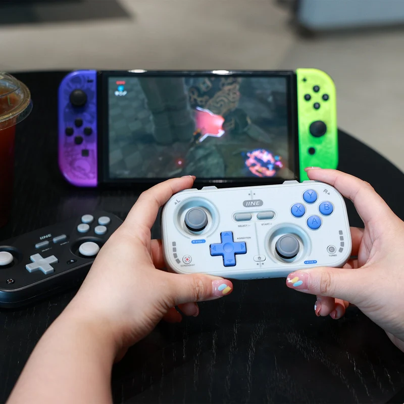 IINE Palm-Sized Retro Chronos Controller (Vintage Grey, Classic Black) (L1031, L1032)