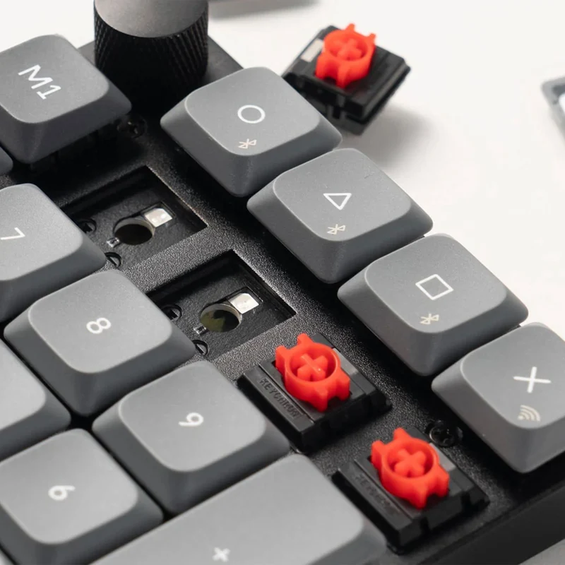 Keychron K0 Max QMK RGB Hot-Swappable Wireless Custom Number Pad (Milk POM Brown Switch) (K0M-H3)