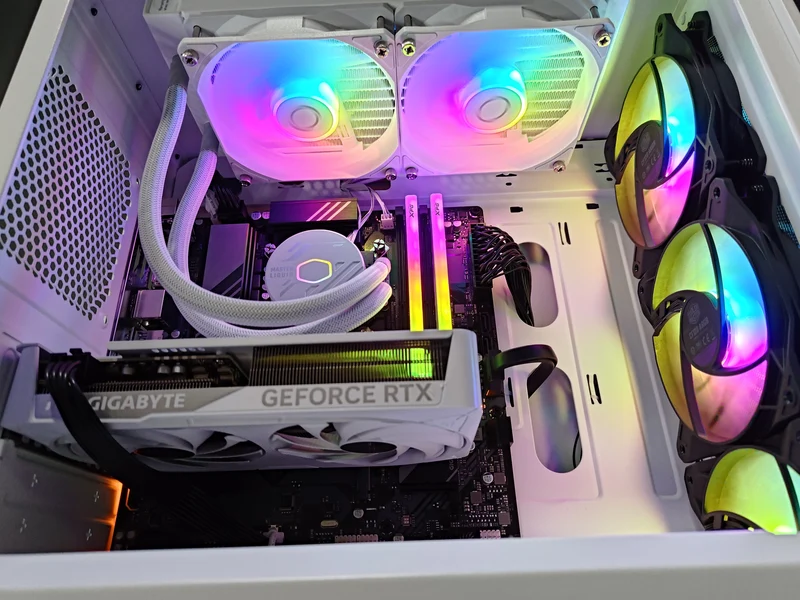 Aurora Elite 301 White Desktop Gaming PC | Intel i7 12700F | 32GB RAM | 1TB SSD | with WiFi + Bluetooth | GeForce RTX 5060 Ti OC | Windows 11 Pro