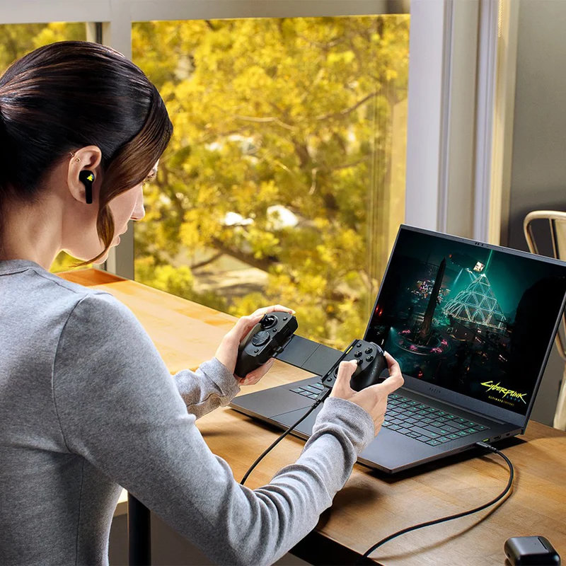 Razer Kishi V3 Pro USB-C Gaming Controller for Android / iPhone / iPad Mini