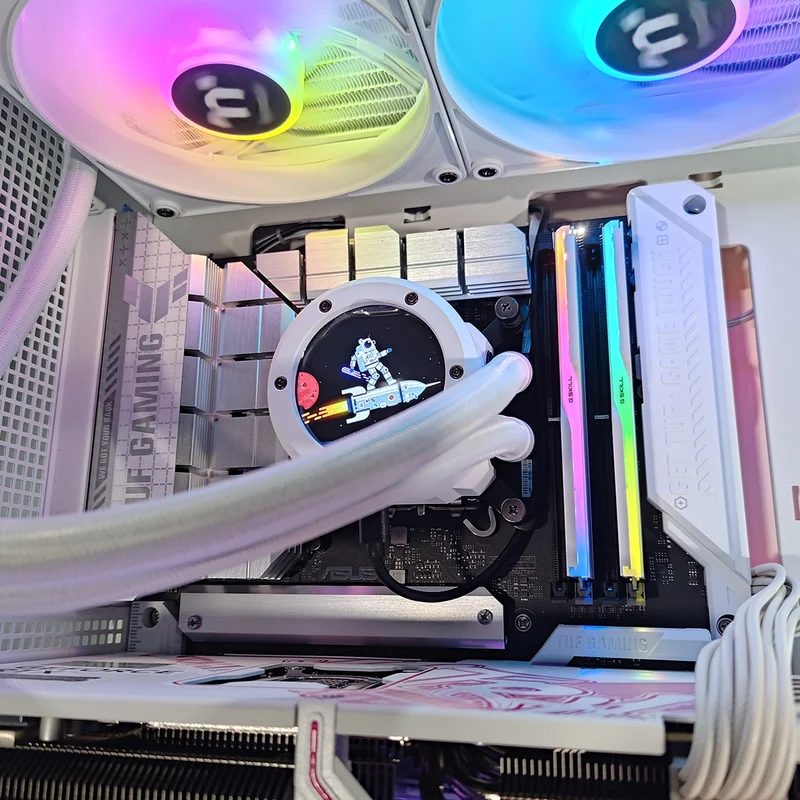 Ultra CH690 White Desktop Gaming PC | Intel i9 14900K | 64GB RAM | 2TB SSD | RTX 5080 | Windows 11 Pro