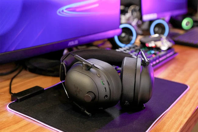 Wicked Cushions WC FreeZe Hybrid - Replacement Ear Pads Razer Blackshark V2 Pro (Black, Geo Grey, Red Camo, 90s Black) (BKSHARKFR-B, BKSHARKFR-GG, BKSHARKFR-RC, BKSHARKFR-90B)