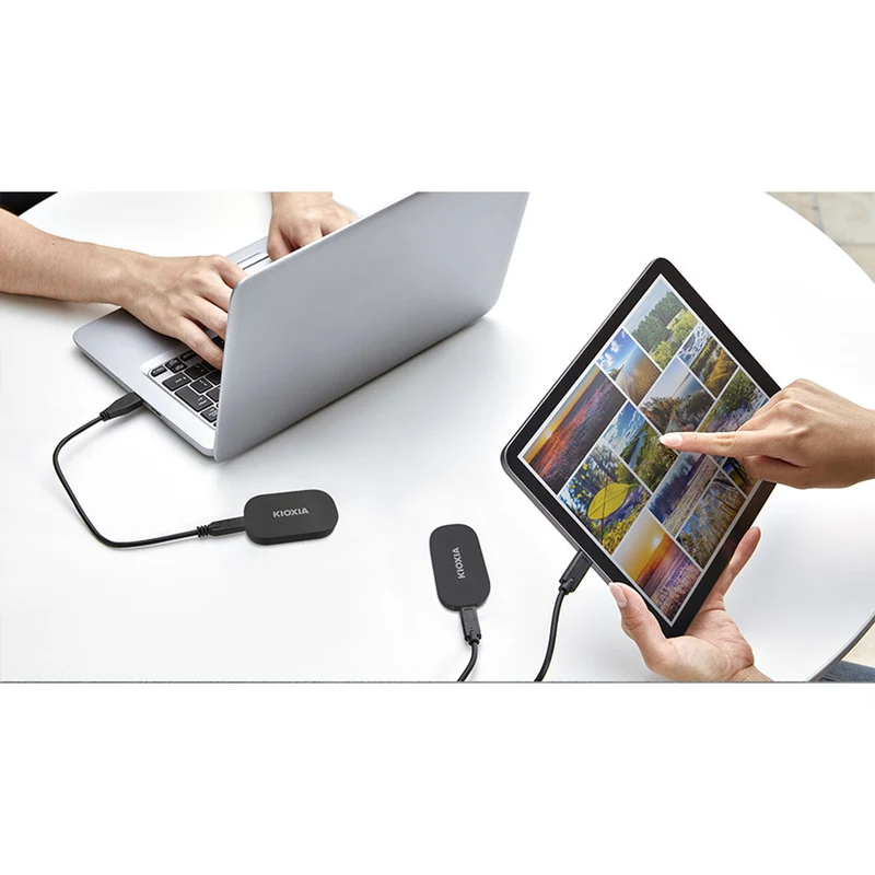 Kioxia Exceria Plus G2 USB 3.2 Gen 2 1050MB/s Read Type-C/A Portable SSD (1TB, 2TB) (LXD20K001TG8, LXD20K002TG8)