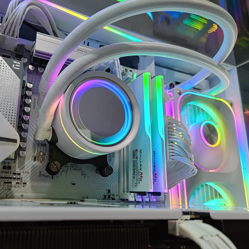 Sophos TH285 White Desktop Gaming PC | AMD 7 7700X | 32GB RAM | 1TB SSD | RTX 5070 | Windows 11 Pro
