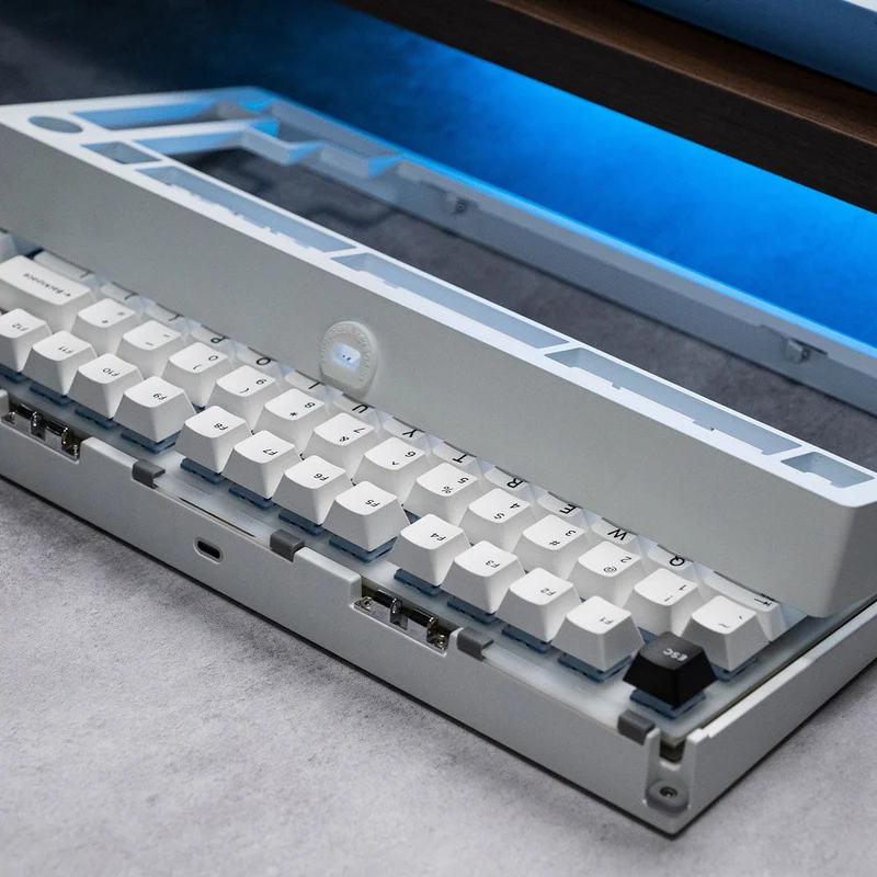 MonsGeek M1 V5 Black on White Aluminum Case Multi-Mode RGB Hot-Swappable Mechanical Keyboard (Akko Mirror Switch, Akko Cilantro Switch)