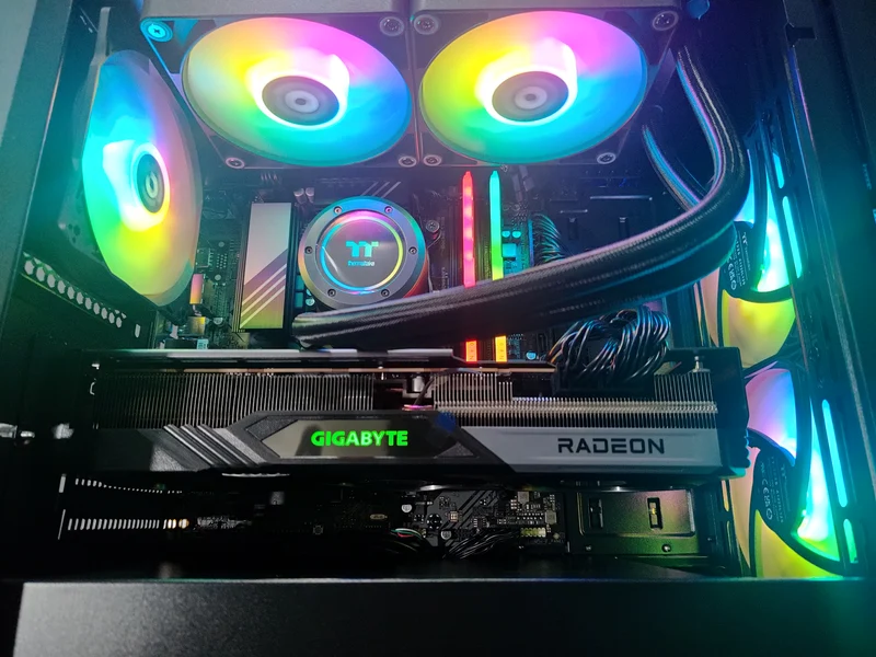 Aurora Versa H16 Black Desktop Gaming PC | Intel i5 14600KF | 32GB RAM | 1TB SSD | RX 7700 XT | Windows 11 Pro