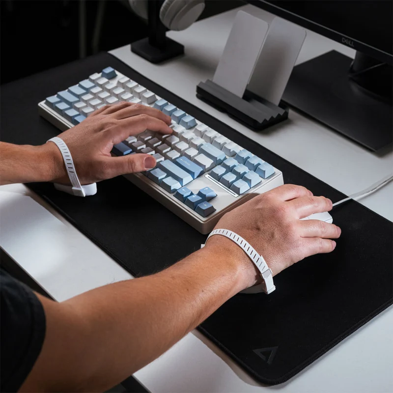 DeltaHub Carpio G2.0 Ergonomic Gaming Wrist Rest For Right-Handed (Small, Large) (Baby Blue, Black, Camo Green, Cotton Candy, Olive Green, Pearl Grey, White)
