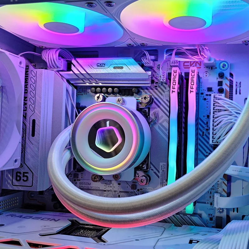 Aurora Fusion 2 White Desktop Gaming PC | AMD Ryzen 5 7600 | 32GB RAM | 1TB SSD | RX 7800 XT | Windows 11 Pro