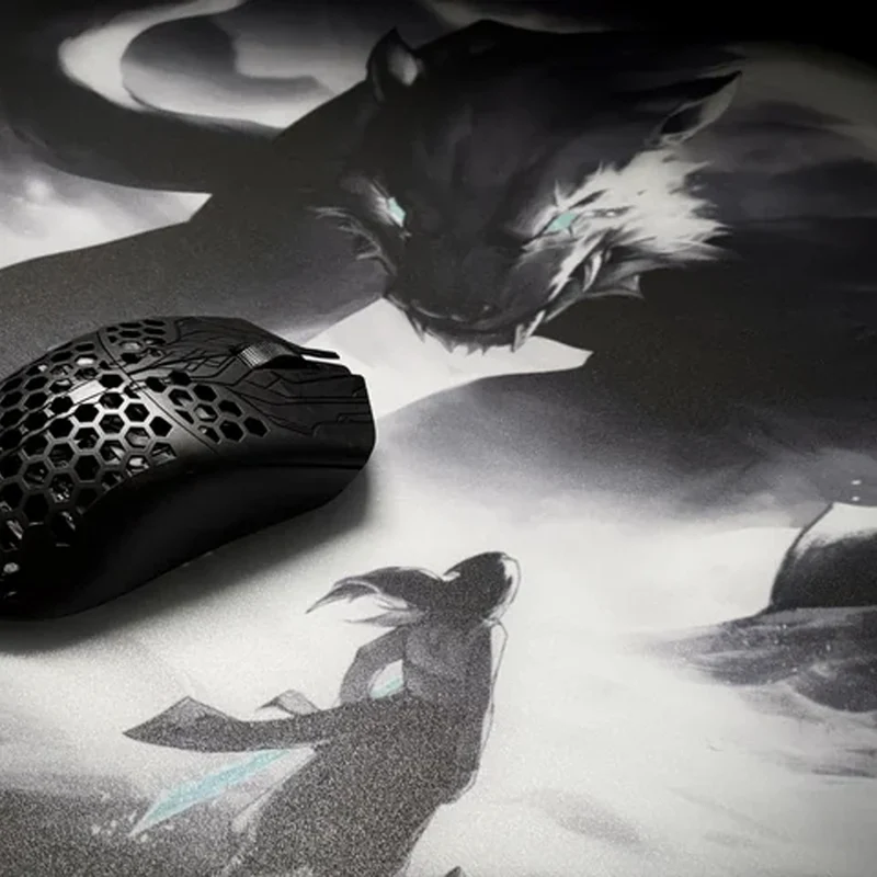 Tekkusai The Beast Glass Mousepad