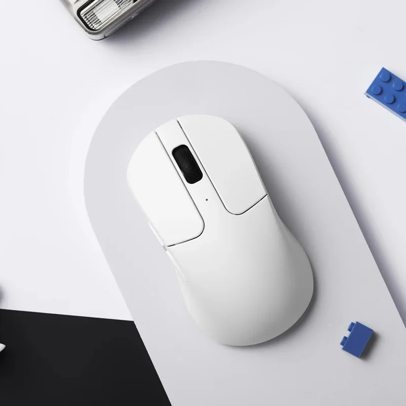 Keychron M3 Mini 1000Hz Wireless Mouse (Black, White) (M3M-A1, M3M-A3)