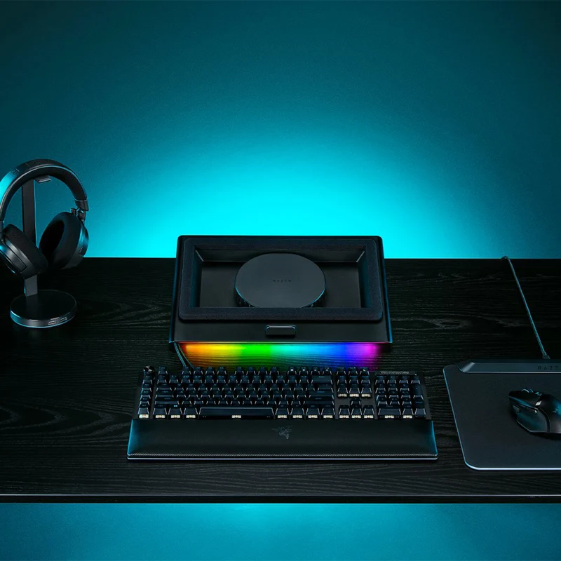 Razer Laptop Cooling Pad - Smart Cooling Stand for 14-18" Laptops