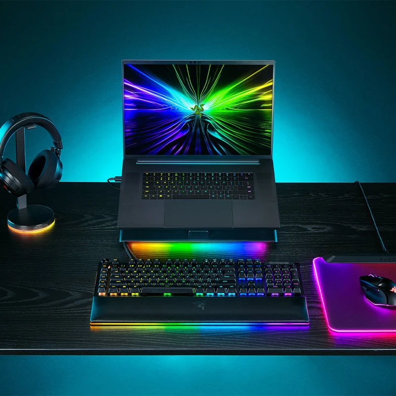 Razer Laptop Cooling Pad - Smart Cooling Stand for 14-18" Laptops