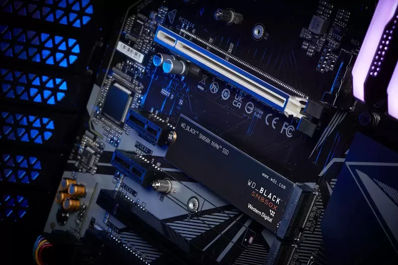 WD BLACK SN850X 4TB NVMe PCIe Gen4 x4 M.2 2280 7300MB/s Read Speed Internal Gaming SSD - Without Heatsink (WDS400T2X0E)