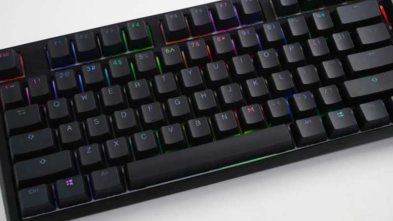 Ducky Shine 7 Blackout RGB LED Double Shot PBT Mechanical Keyboard Cherry RGB Red (DKSH1808ST-RUSPDAAT1)