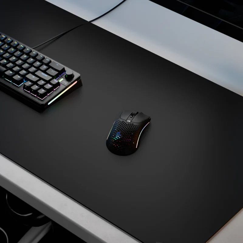 Glorious GMP 2 Stitchless Cloth Gaming Mousepad (Black) (Medium, Large Extended, XL, XL Extended, 3XL)