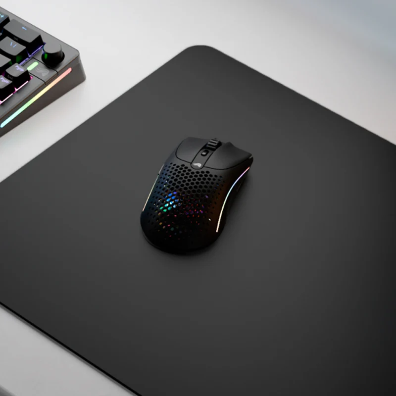 Glorious GMP 2 Stitchless Cloth Gaming Mousepad (Black) (Medium, Large Extended, XL, XL Extended, 3XL)