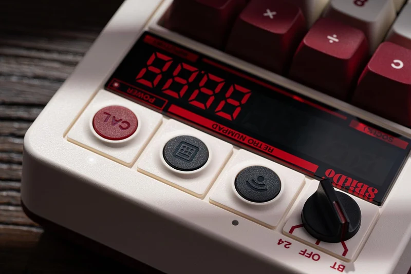 8Bitdo Retro 18 Mechanical Numpad (B5HB) (Fami Edition, N Edition, C64 Edition, M Edition)