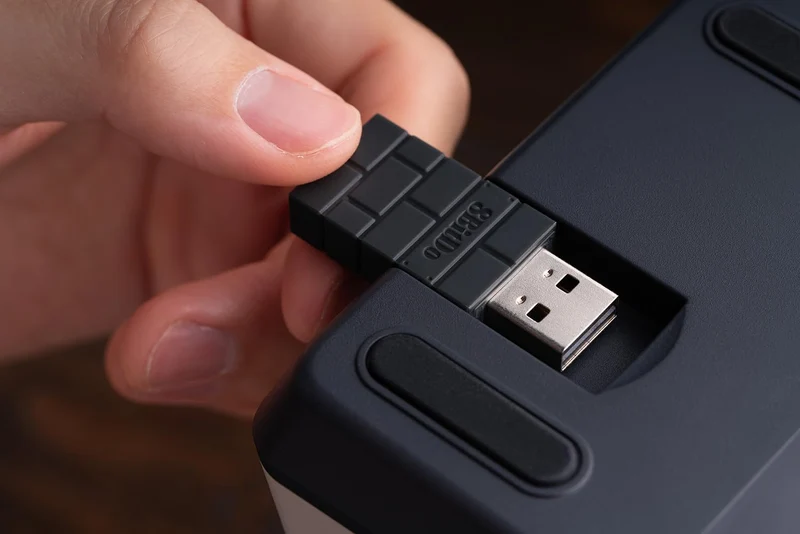 8Bitdo Retro 18 Mechanical Numpad (B5HB) (Fami Edition, N Edition, C64 Edition, M Edition)