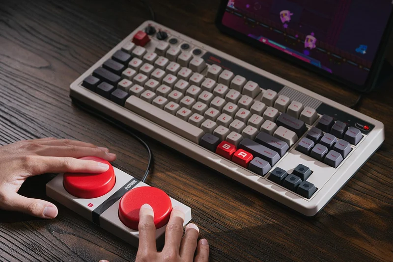 8Bitdo Retro Mechanical Keyboard (C64 Edition, M Edition, N Edition, Fami Edition)