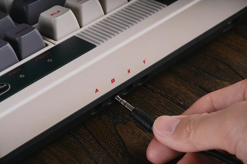 8Bitdo Retro Mechanical Keyboard (C64 Edition, M Edition, N Edition, Fami Edition)