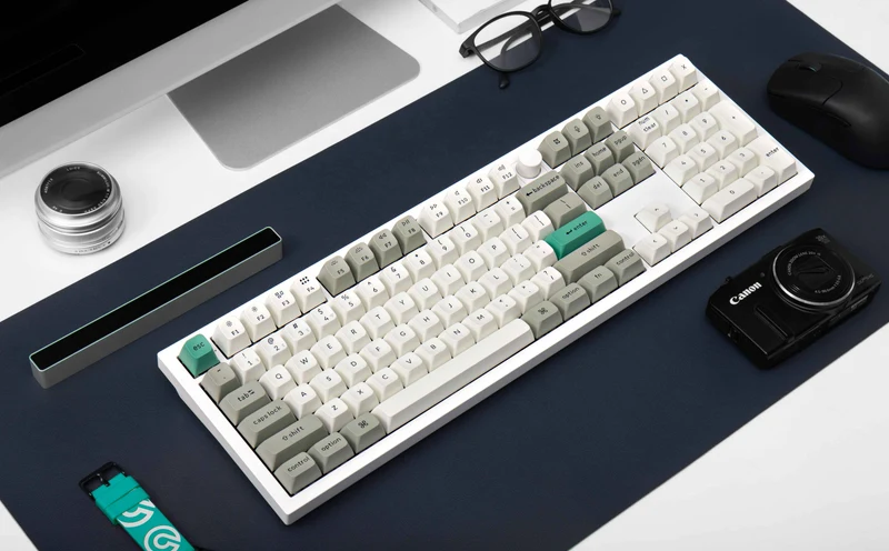 Keychron Q6 Max QMK/Via Fully Assembled With Knob RGB Backlit Hot-Swappable Full Size Wireless Custom Mechanical Keyboard - Shell White (Red Switch, Banana Switch)