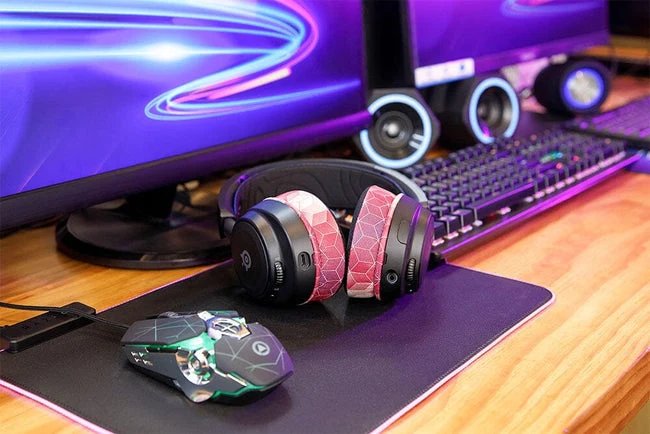 Wicked Cushions Arctis Nova Earpads (Compatible w/ Arctis Nova 1/1P/1X, 3, 4/4P/4X, 5/5P/5X, 7/7P/7X, Nova Pro Wired) - WC FreeZe Cooling Gel (Black, Black Camo, Red Camo, Speed Racer, Hex Red, 90s White, 90s Black, Navy Tiger, Geo Grey)
