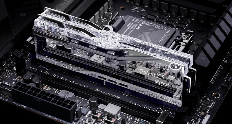 G. Skill Trident Z5 Royal 32GB (2x16GB) DDR5 6400MHz CL32-39-39-102 1.40V Intel Xmp Desktop Memory (Silver) (F5-6400J3239G16GX2-TR5S)