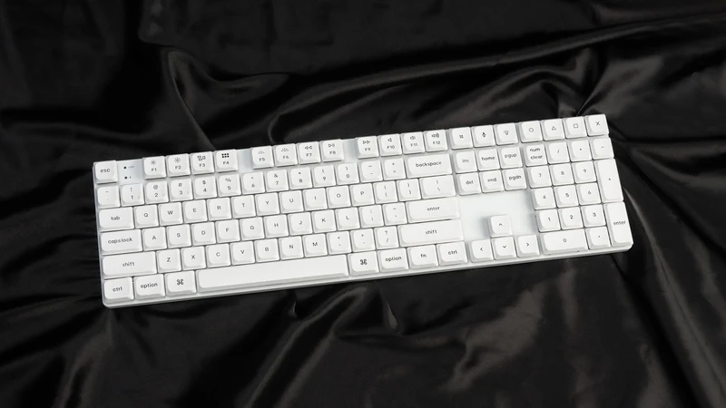 Keychron K5 Pro QMK/Via Full-Size White Backlit Wireless Custom Mechanical Keyboard - White (Red Switch) (K5P-O1)