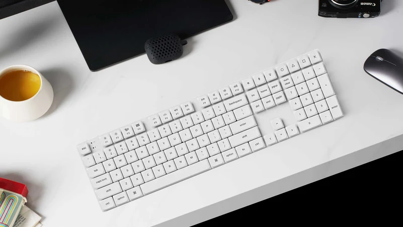 Keychron K5 Pro QMK/Via Full-Size White Backlit Wireless Custom Mechanical Keyboard - White (Red Switch) (K5P-O1)
