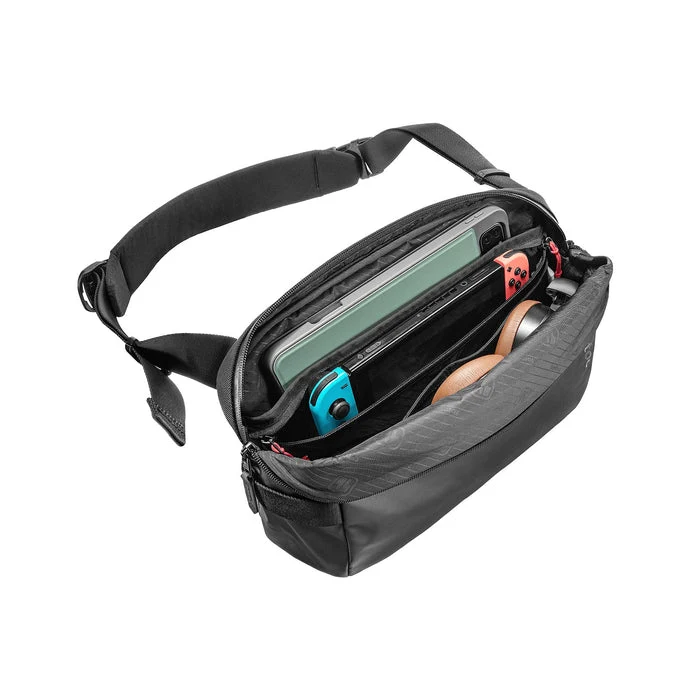 Tomtoc Explorer-T21 Slingbag With Minimalist EDC Design For 11-Inch Ipad Pro - M/7L (Black) (T21M1D1)