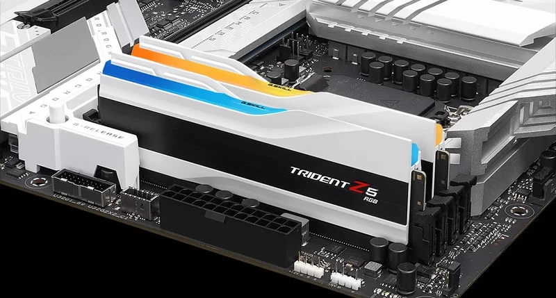 G.Skill Trident Z5 RGB 64GB (2X32GB) DDR5 Intel XMP 6400MHZ CL32-39-39-102 1.40V Desktop Memory (Matte White) (F5-6400J3239G32GX2-TZ5RW)