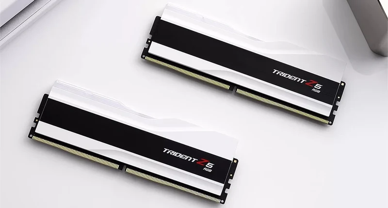 G.Skill Trident Z5 RGB 64GB (2X32GB) DDR5 Intel XMP 6400MHZ CL32-39-39-102 1.40V Desktop Memory (Matte White) (F5-6400J3239G32GX2-TZ5RW)