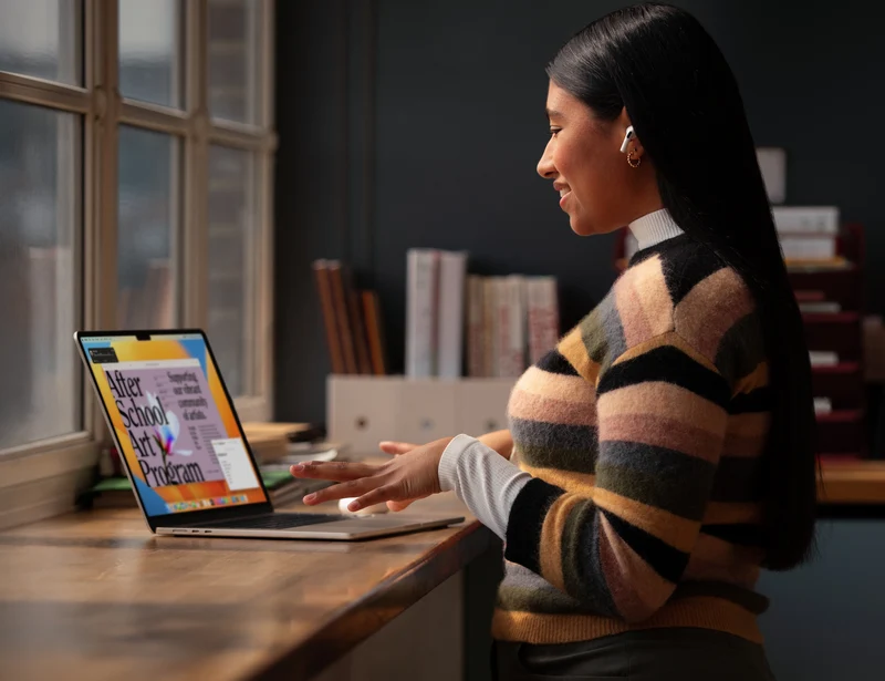 Macbook Air 15" (2023) MQKV3PP/A (Starlight) | M2 Chip | 8-Core CPU | 10-Core GPU | 8GB RAM | 512GB SSD