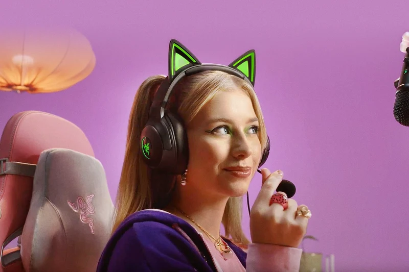 Razer Kraken Kitty V2 USB Headset With RGB Kitty Ears (Black)