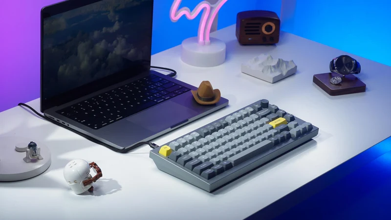 Keychron Q1 QMK Custom Mechanical Knob Version Hot-Swappable RGB Backlight Keyboard - Shell White (Red Switch) (Q1P1)
