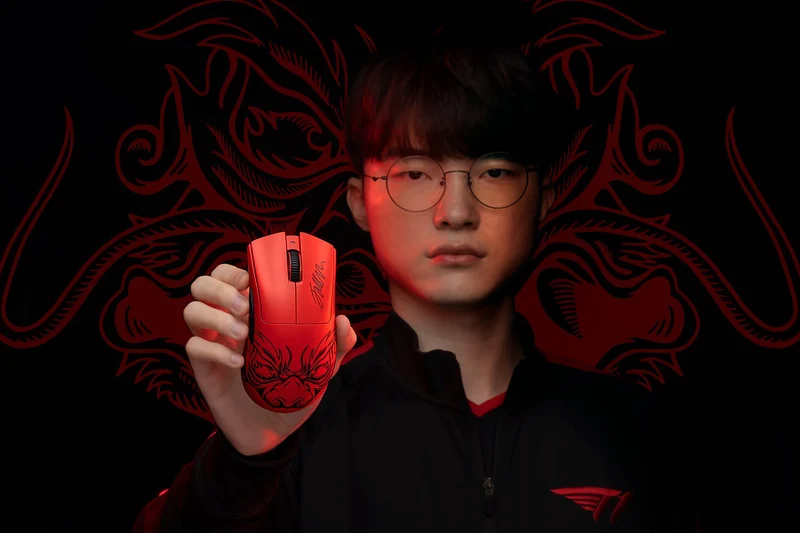 Razer Deathadder V3 Pro Ultra-Lightweight Wireless Ergonomic Esports Gaming Mouse (Faker Edition)