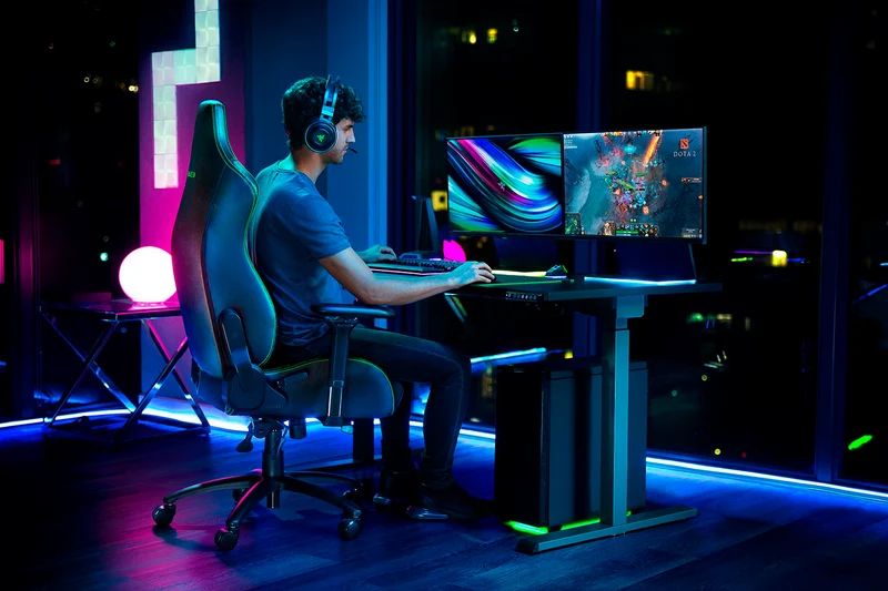 Razer Iskur XL Gaming Chair With Built-In Lumbar Support (Black/Green)