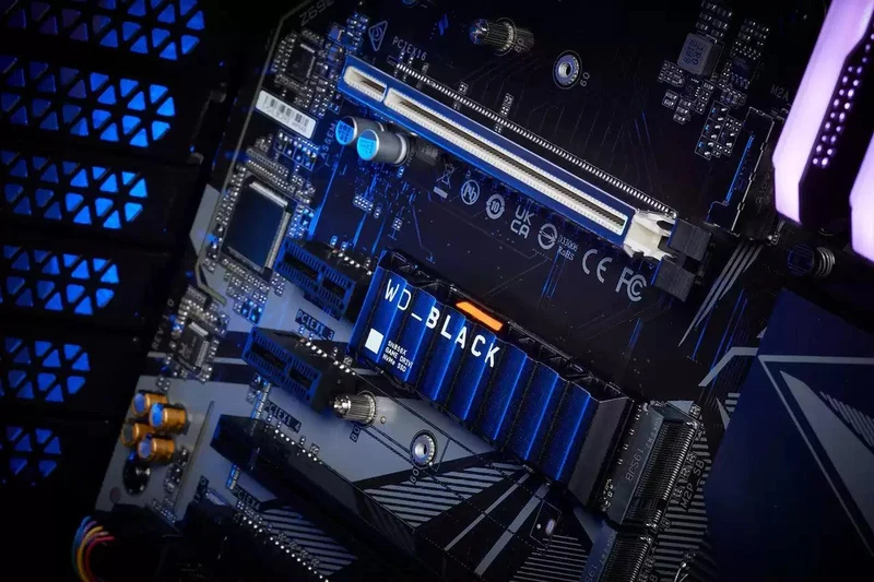 WD Black SN850X 2TB NVME M.2 2280 PCie Gen4 Internal Gaming SSD Compatible w/ PS5 (w/ Heatsink) (WDS200T2XHE)