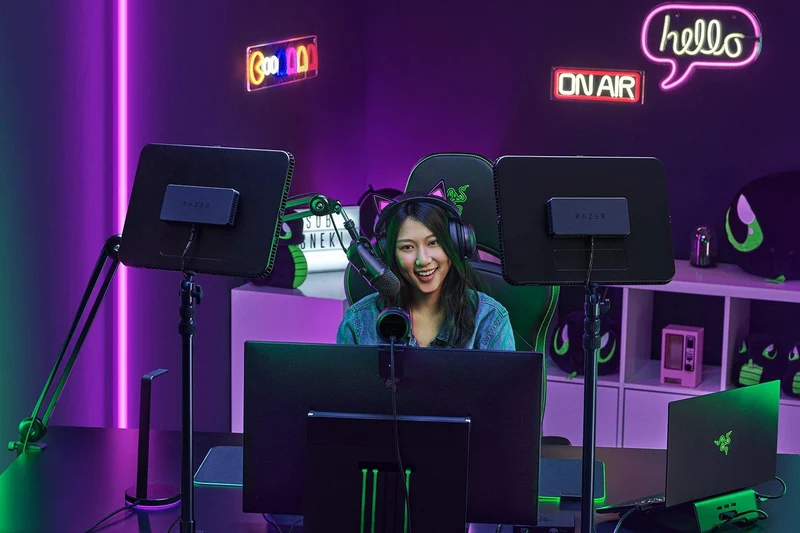 RAZER KEY LIGHT CHROMA ALL-IN-ONE LIGHTING KIT FOR STREAMING